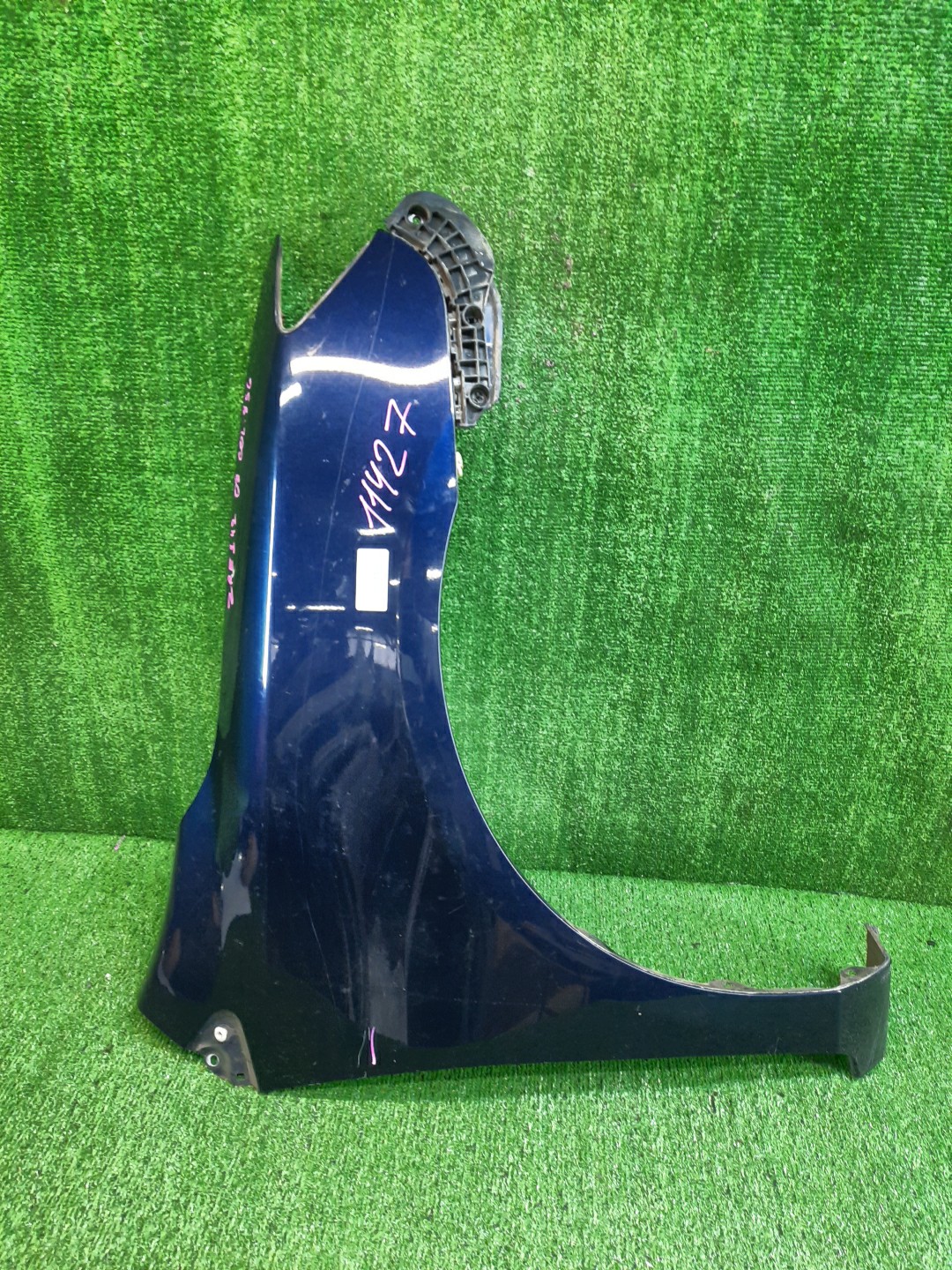 Крыло правое переднее TOYOTA COROLLA FIELDER, COROLLA  AXIO ZRE144G, ZRE142G, NZE144G, NZE141G, NZE141, NZE144, ZRE142, ZRE144 11427 1 ракурс