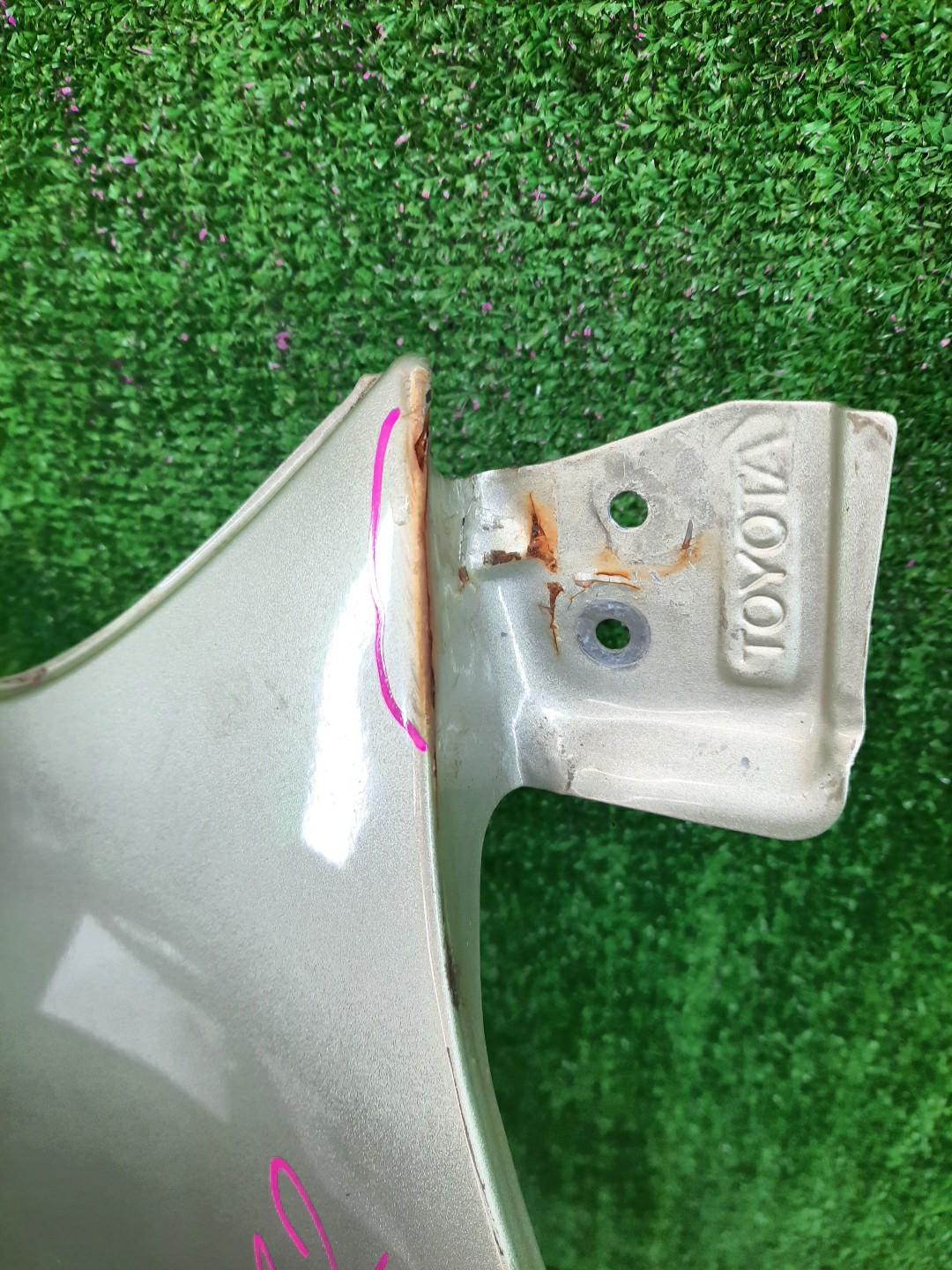 Крыло правое переднее TOYOTA VITZ, YARIS SCP10, NCP10, SCP13, NCP15, NCP11, NCP13 11482 3 ракурс