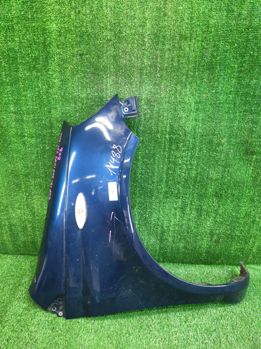 Крыло правое переднее TOYOTA VITZ, YARIS SCP10, NCP10, SCP13, NCP15, NCP11, NCP13 11488 1 ракурс