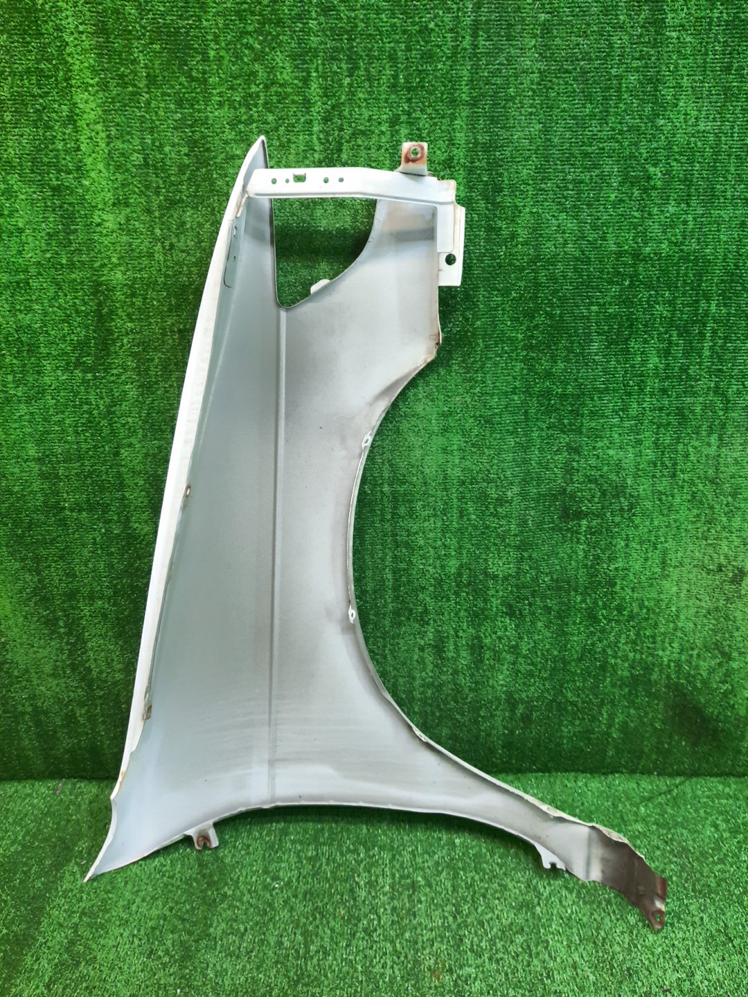 Крыло левое переднее NISSAN RNESSA N30, NN30, PNN30 11569 2 ракурс