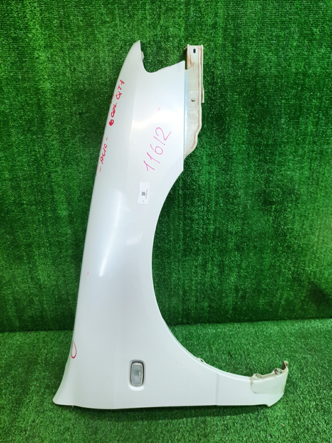 Крыло правое переднее NISSAN PRIMERA P11, WP11, QP11, HP11, HNP11, WQP11, WHP11, WHNP11 11612 1 ракурс Крыло правое переднее NISSAN PRIMERA P11, WP11, QP11, HP11, HNP11, WQP11, WHP11, WHNP11 11612 1 ракурс