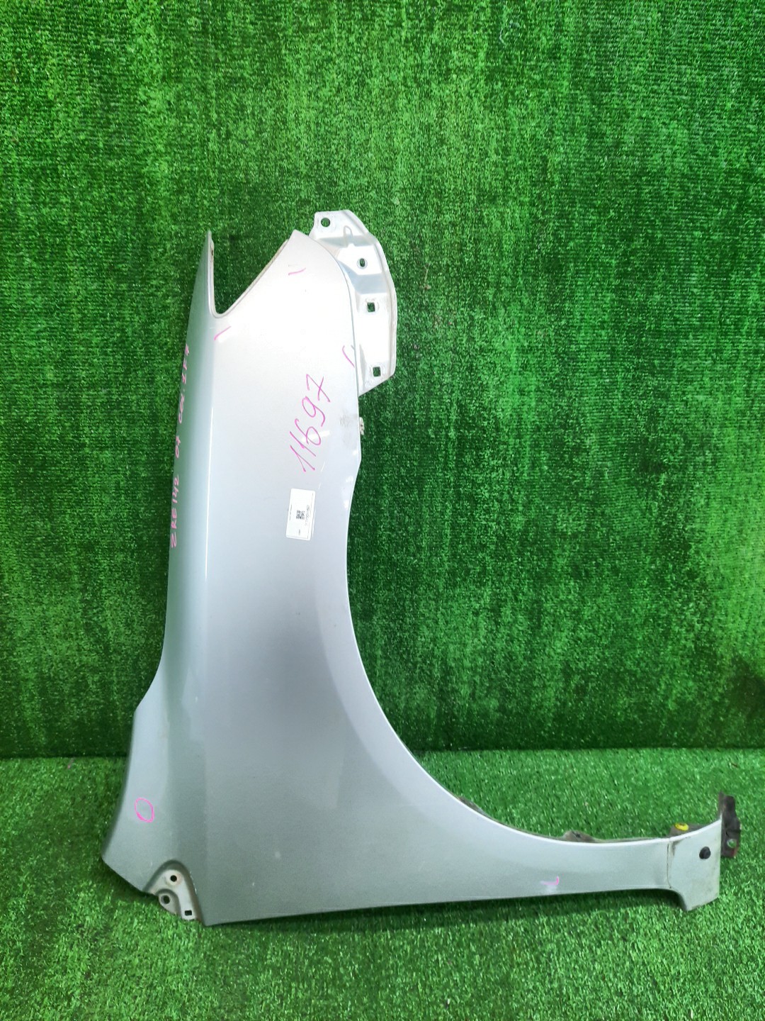 Крыло правое переднее TOYOTA COROLLA FIELDER, COROLLA  AXIO ZRE144G, ZRE142G, NZE144G, NZE141G, NZE141, NZE144, ZRE142, ZRE144 11697 1 ракурс