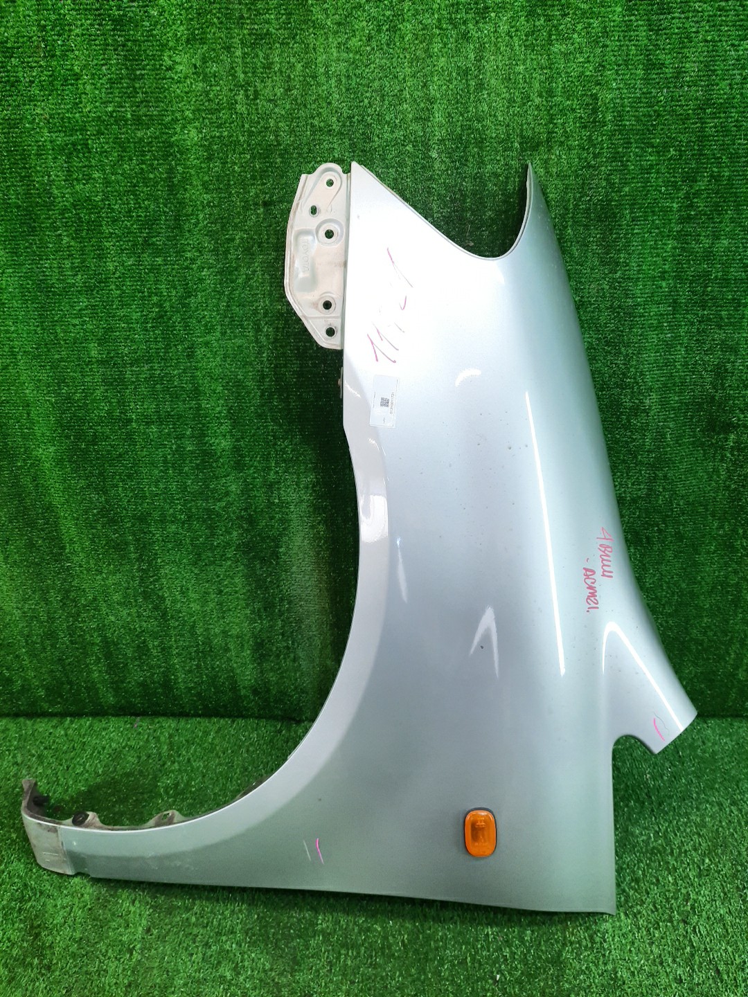 Крыло левое переднее TOYOTA IPSUM ACM21W, ACM26W 11721 1 ракурс
