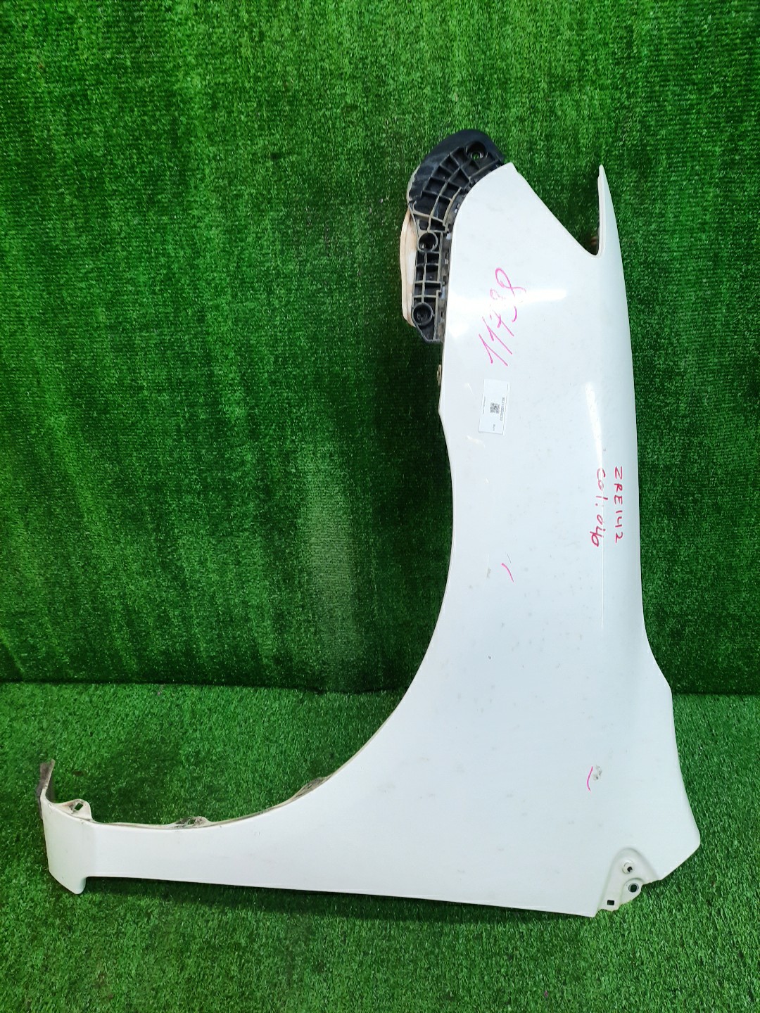 Крыло левое переднее TOYOTA COROLLA FIELDER, COROLLA AXIO ZRE144G, ZRE142G, NZE144G, NZE141G, NZE141, NZE144, ZRE142, ZRE144 11738 1 ракурс Крыло левое переднее TOYOTA COROLLA FIELDER, COROLLA AXIO ZRE144G, ZRE142G, NZE144G, NZE141G, NZE141, NZE144, ZRE142, ZRE144 11738 1 ракурс