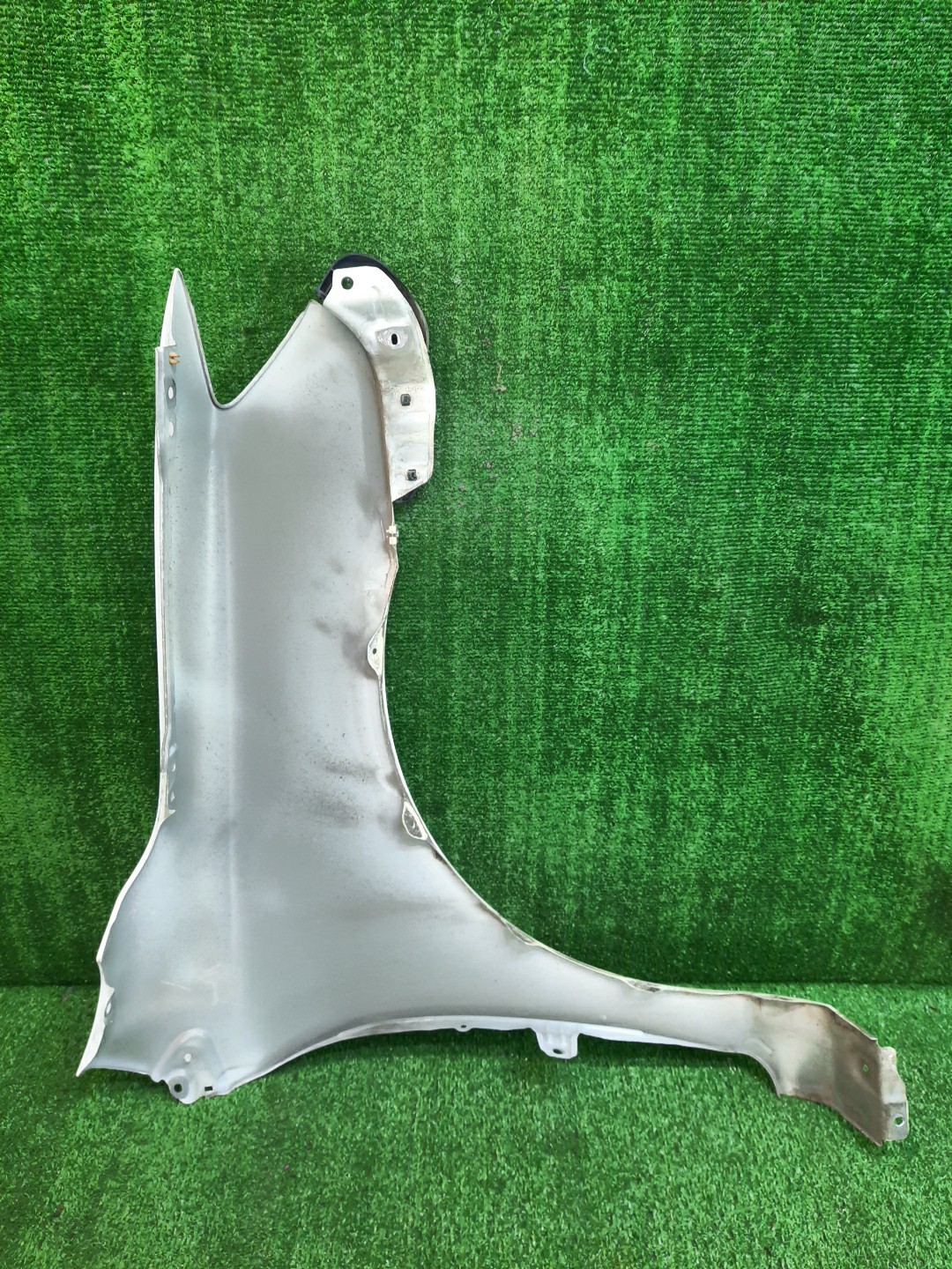 Крыло левое переднее TOYOTA COROLLA FIELDER, COROLLA  AXIO ZRE144G, ZRE142G, NZE144G, NZE141G, NZE141, NZE144, ZRE142, ZRE144 11738 4 ракурс