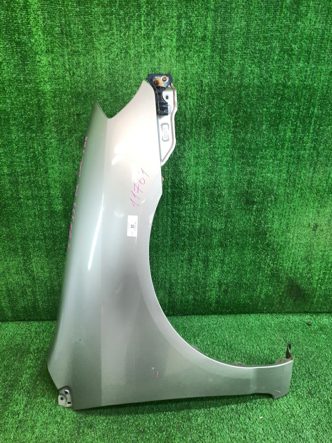 Крыло правое переднее TOYOTA COROLLA NZE121 11764 1 ракурс