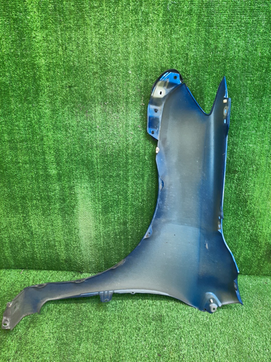 Крыло правое переднее TOYOTA COROLLA FIELDER, COROLLA  AXIO ZRE144G, ZRE142G, NZE144G, NZE141G, NZE141, NZE144, ZRE142, ZRE144 11781 4 ракурс