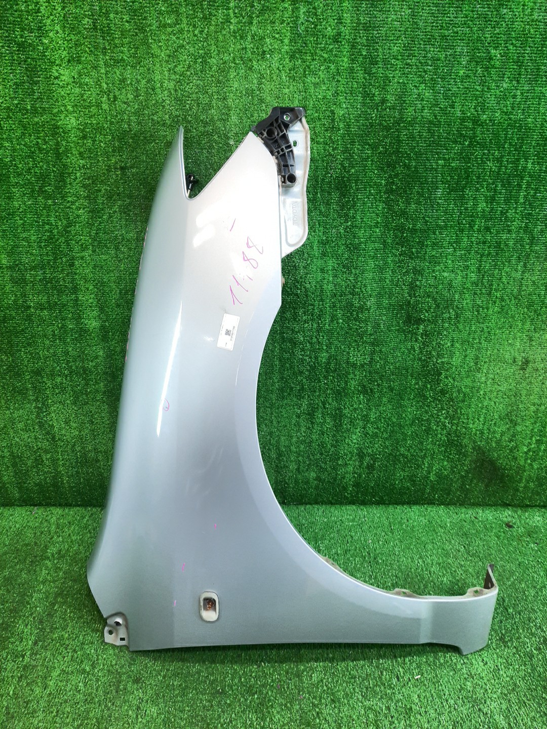 Крыло правое переднее TOYOTA COROLLA NZE121 11788 1 ракурс