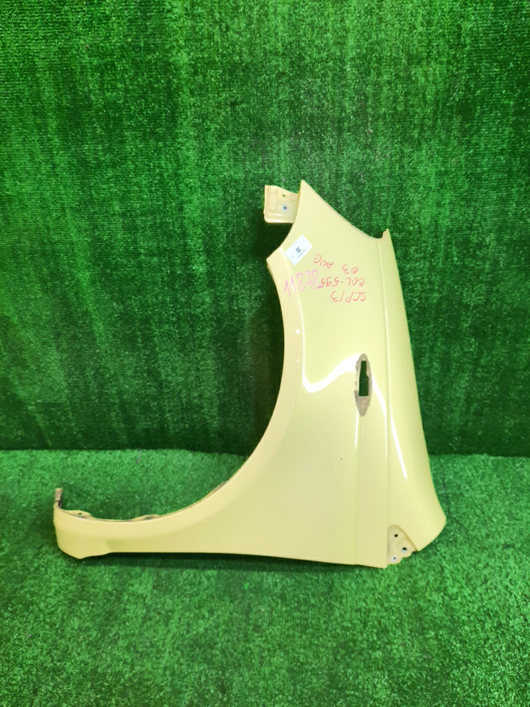 Крыло левое переднее TOYOTA VITZ, YARIS SCP10, NCP10, SCP13, NCP15, NCP11, NCP13 11878 1 ракурс