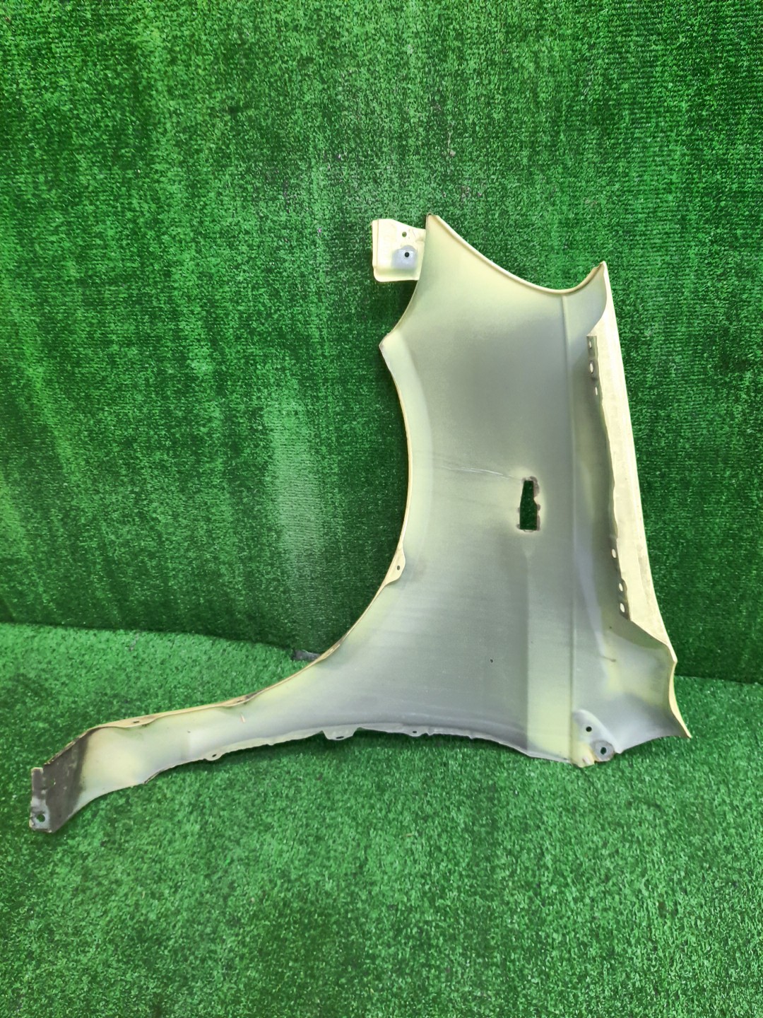 Крыло правое переднее TOYOTA VITZ, YARIS SCP10, NCP10, SCP13, NCP15, NCP11, NCP13 11910 4 ракурс