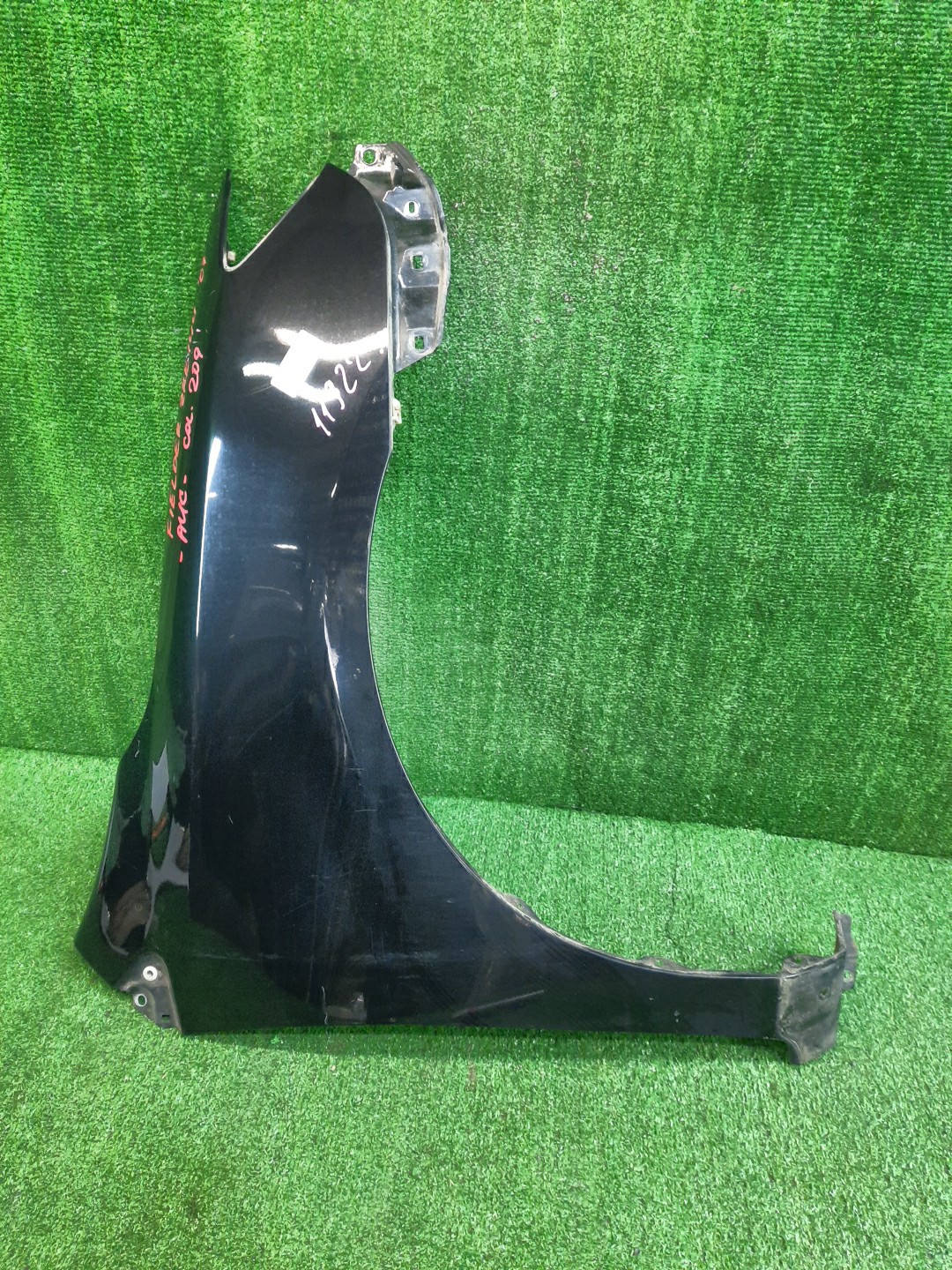 Крыло правое переднее TOYOTA COROLLA FIELDER, COROLLA  AXIO ZRE144G, ZRE142G, NZE144G, NZE141G, NZE141, NZE144, ZRE142, ZRE144 11922 1 ракурс