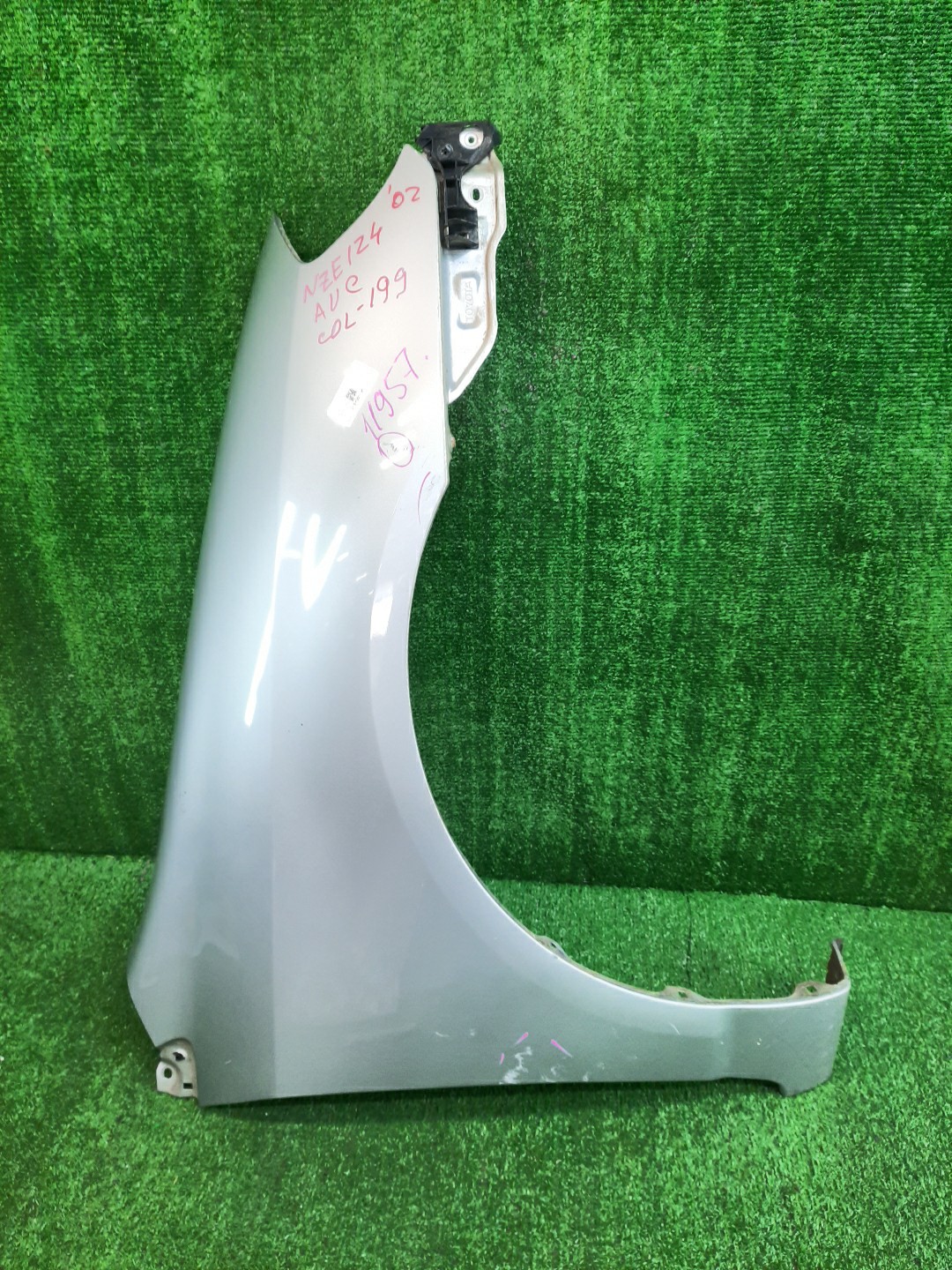 Крыло правое переднее TOYOTA COROLLA NZE121 11957 1 ракурс