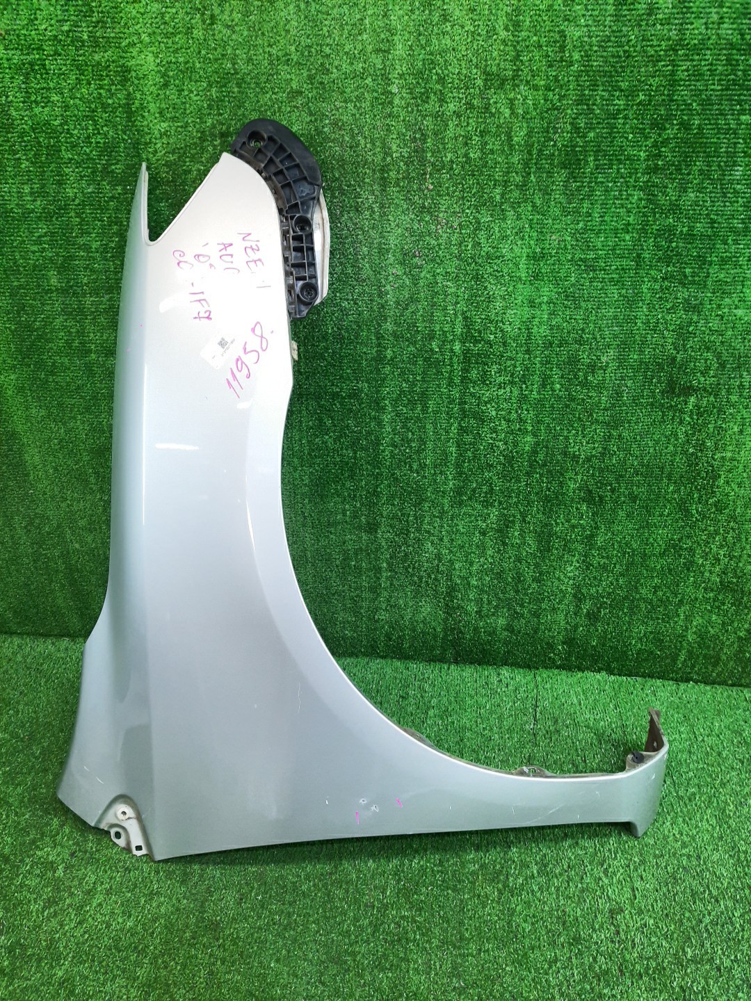 Крыло правое переднее TOYOTA COROLLA FIELDER, COROLLA  AXIO ZRE144G, ZRE142G, NZE144G, NZE141G, NZE141, NZE144, ZRE142, ZRE144 11958 1 ракурс