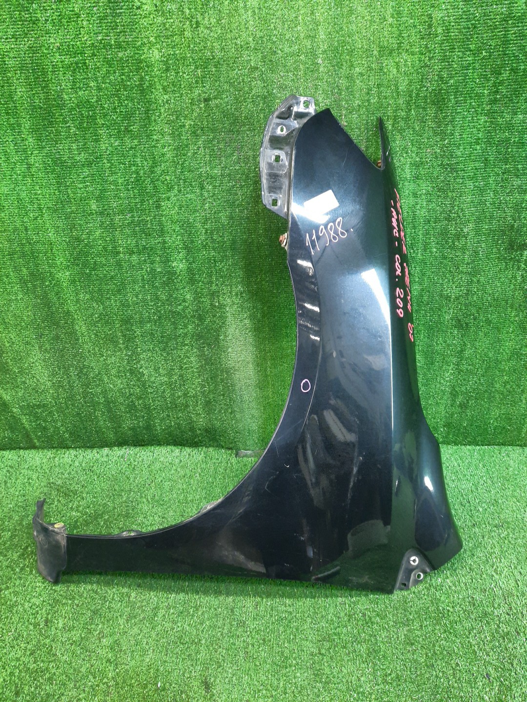 Крыло левое переднее TOYOTA COROLLA FIELDER, COROLLA  AXIO ZRE144G, ZRE142G, NZE144G, NZE141G, NZE141, NZE144, ZRE142, ZRE144 11988 1 ракурс
