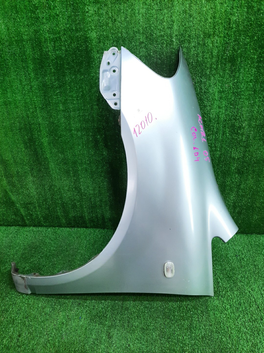 Крыло левое переднее TOYOTA IPSUM ACM21W, ACM26W 12010 1 ракурс