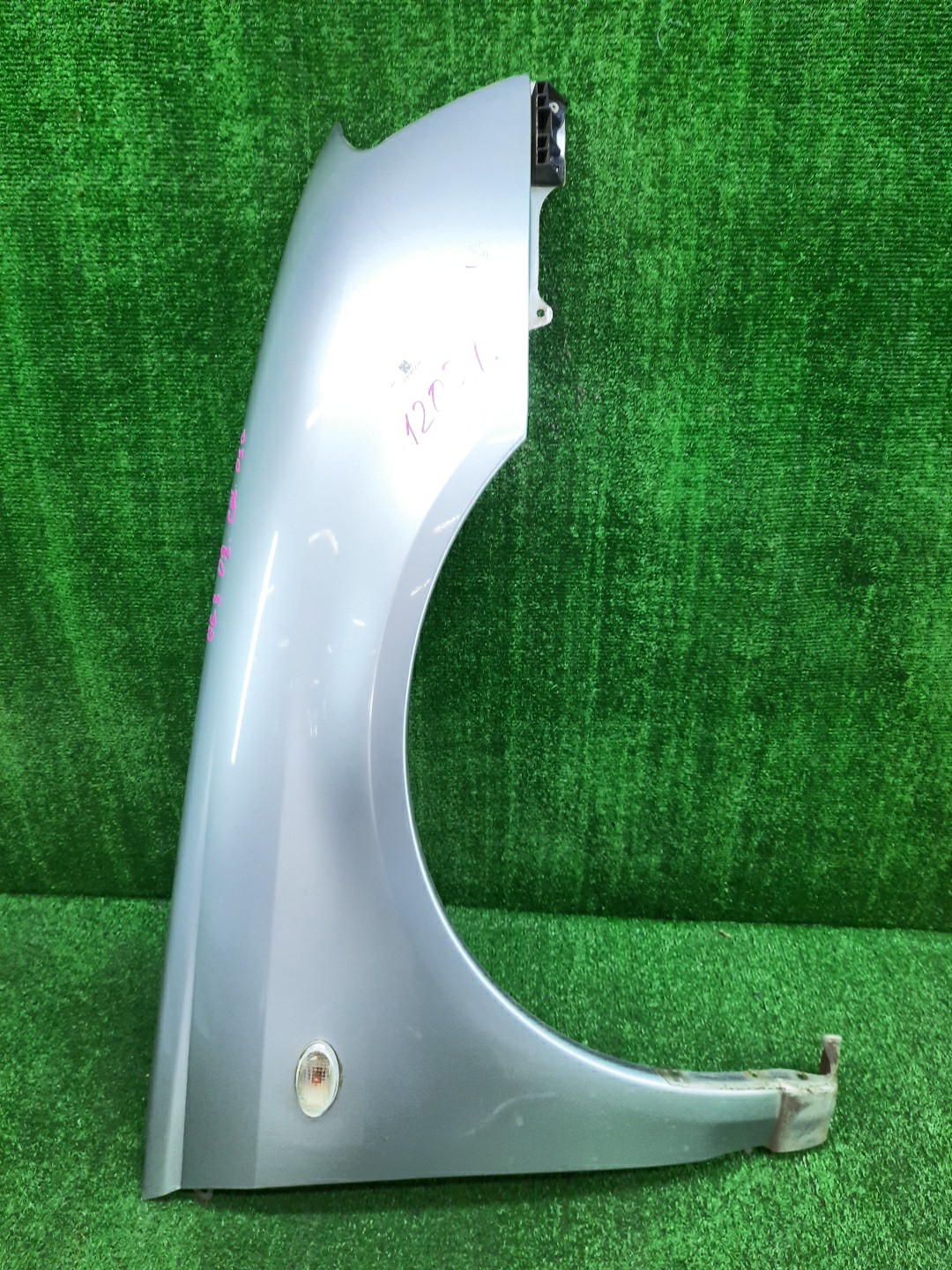 Крыло правое переднее SUBARU IMPREZA WRX, IMPREZA GDA, GGA, GDD, GG2, GG9, GGD, GG3, GGC, GD3, GD2, GD9 12034 1 ракурс