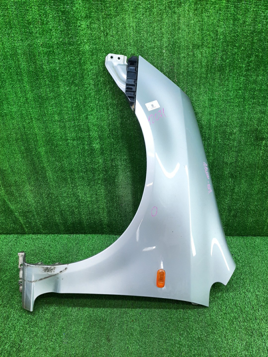 Крыло левое переднее HONDA STREAM RN2, RN1, RN3, RN4, RN5 12071 1 ракурс