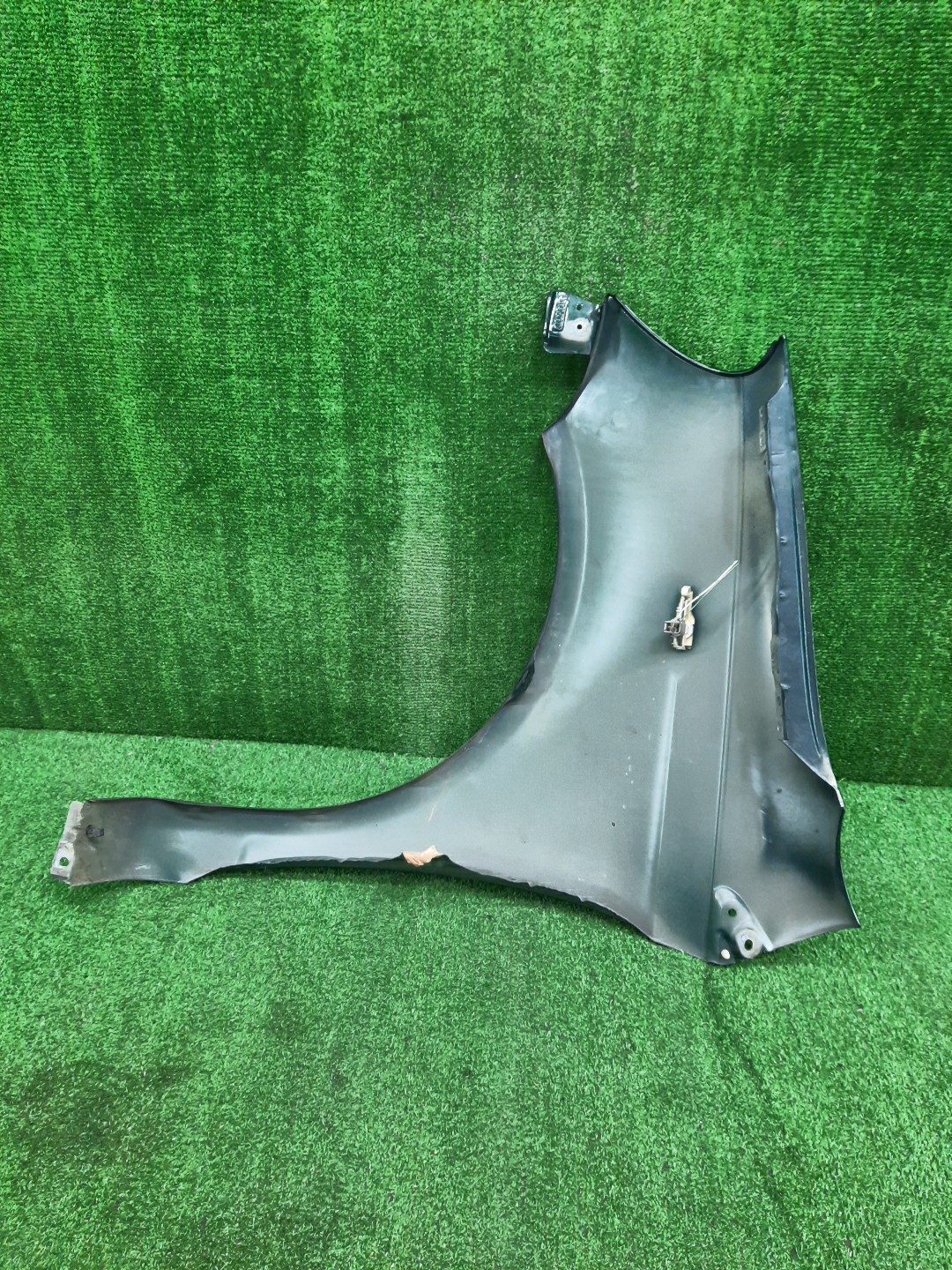 Крыло правое переднее TOYOTA VITZ, YARIS SCP10, NCP10, SCP13, NCP15, NCP11, NCP13 12268 3 ракурс