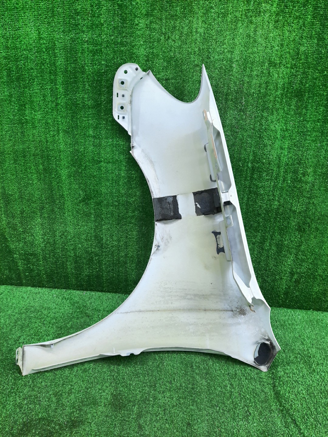 Крыло правое переднее VOLKSWAGEN GOLF, JETTA MK5, 1K5, 1K1, A5, 1K2 12277 3 ракурс