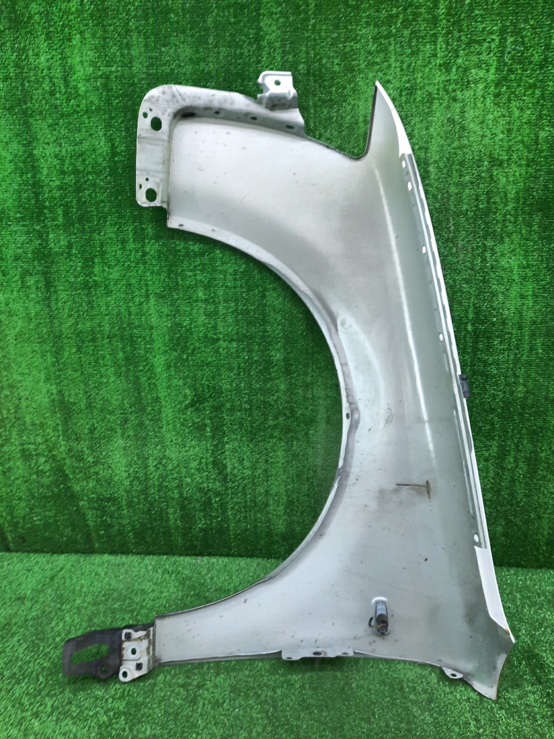 Крыло правое переднее AUDI A4 8E, 8HE, 8H7, 8E5, 8EC, B6 12294 4 ракурс
