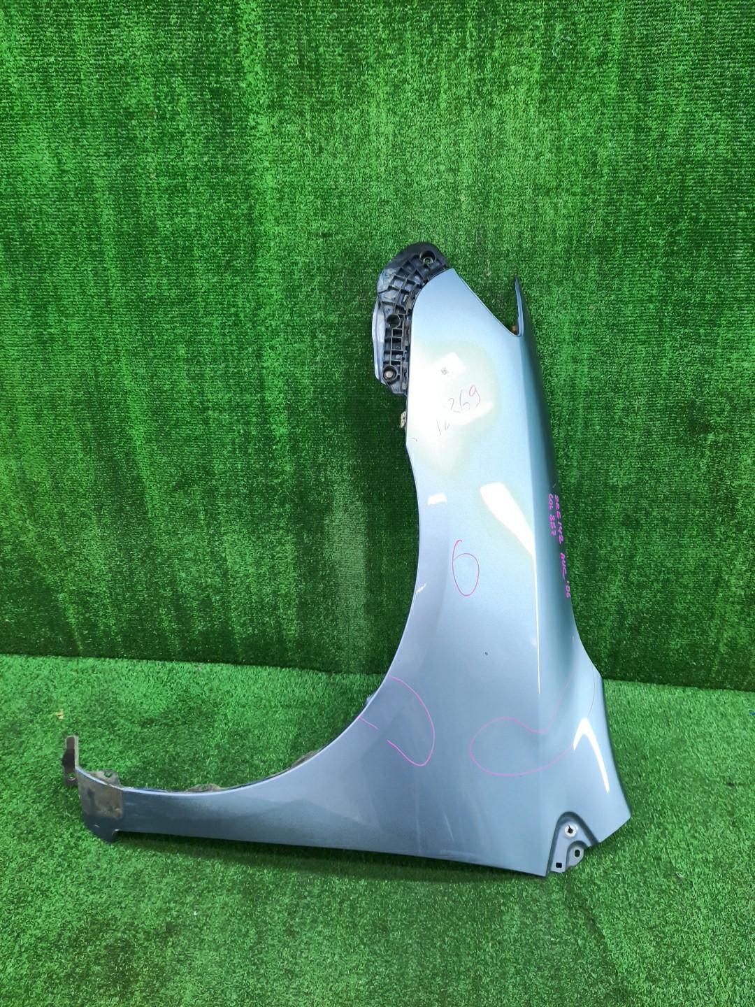 Крыло левое переднее TOYOTA COROLLA FIELDER, COROLLA  AXIO ZRE144G, ZRE142G, NZE144G, NZE141G, NZE141, NZE144, ZRE142, ZRE144 12369 1 ракурс
