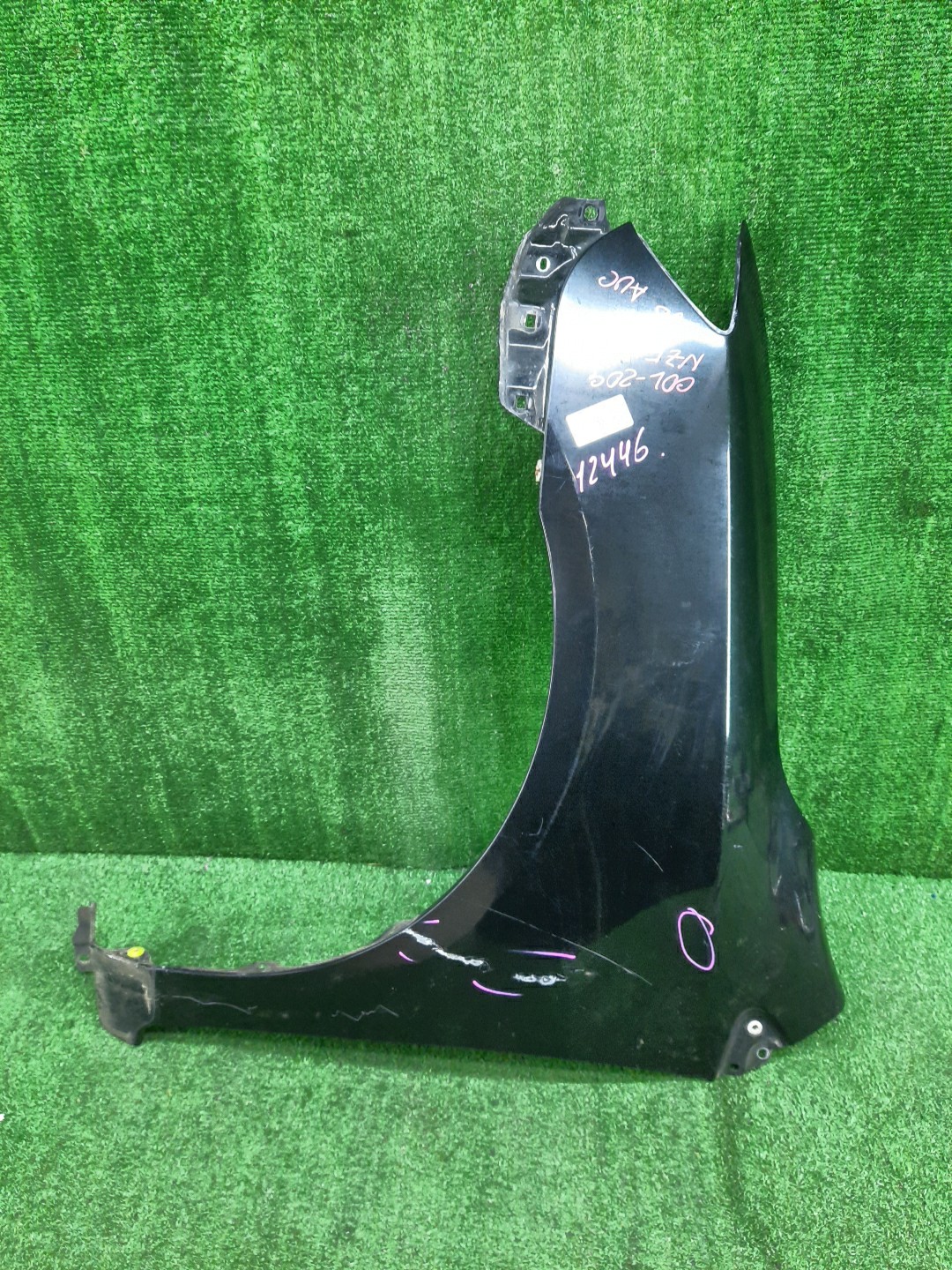 Крыло левое переднее TOYOTA COROLLA FIELDER, COROLLA  AXIO ZRE144G, ZRE142G, NZE144G, NZE141G, NZE141, NZE144, ZRE142, ZRE144 12446 1 ракурс