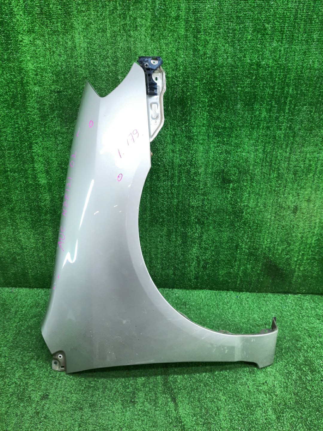 Крыло правое переднее TOYOTA COROLLA NZE121 12479 1 ракурс