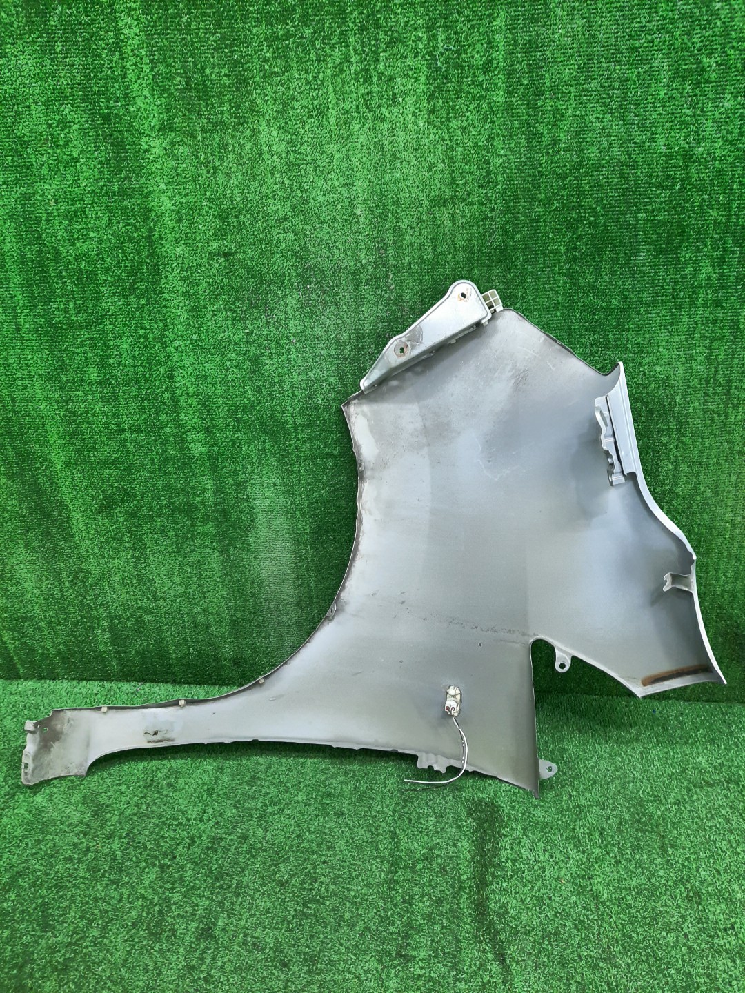 Крыло правое переднее NISSAN DELICA D3, NV200 BM20, M20 12498 5 ракурс
