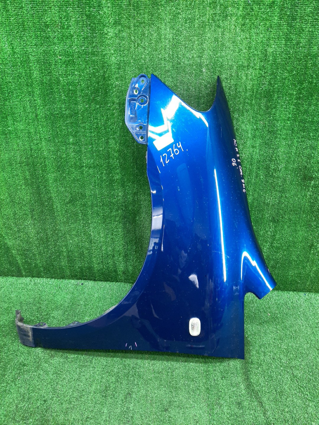 Крыло левое переднее TOYOTA IPSUM ACM21W, ACM26W 12764 1 ракурс