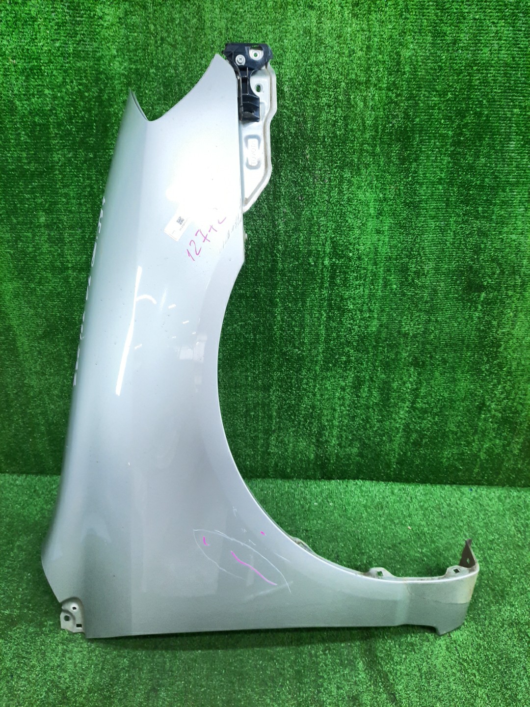 Крыло правое переднее TOYOTA COROLLA NZE121 12772 1 ракурс