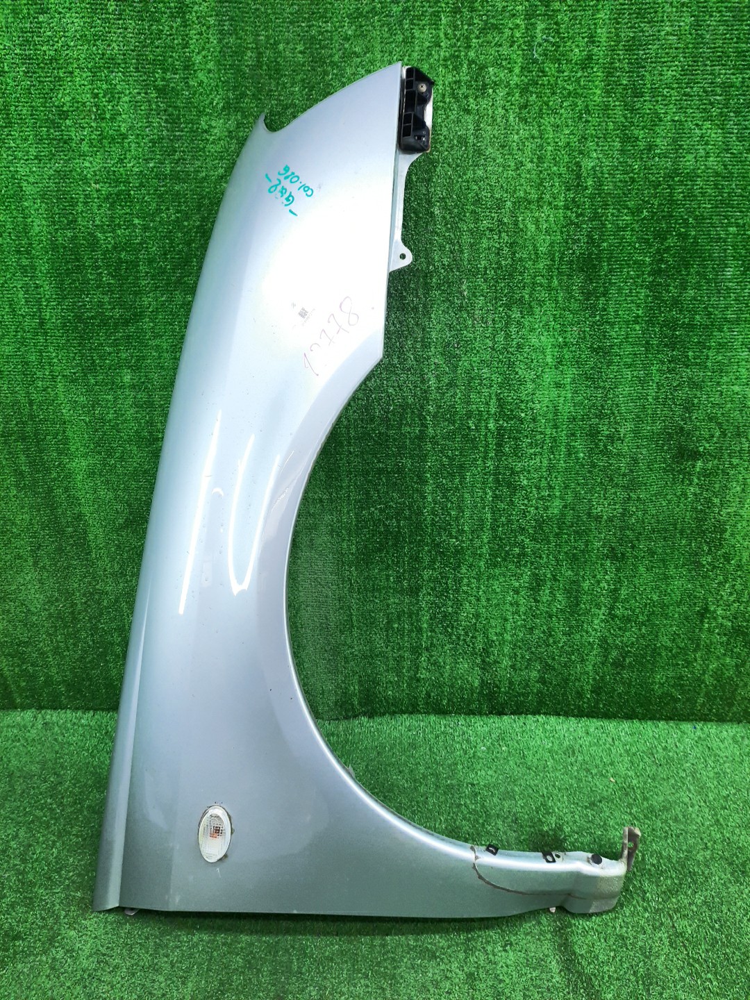 Крыло правое переднее SUBARU IMPREZA WRX, IMPREZA GDA, GGA, GDD, GG2, GG9, GGD, GG3, GGC, GD3, GD2, GD9 12778 1 ракурс