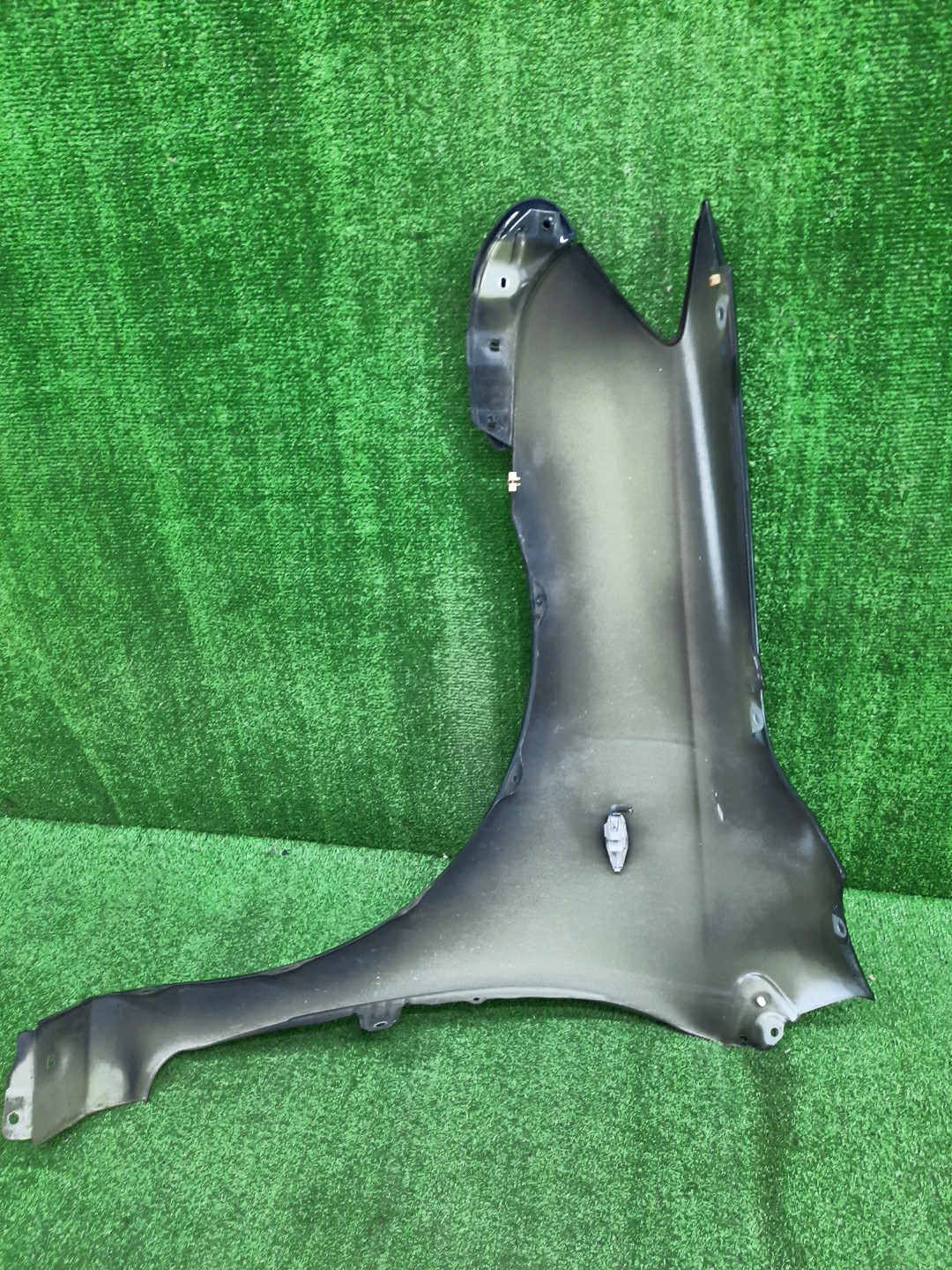 Крыло правое переднее TOYOTA COROLLA FIELDER, COROLLA  AXIO ZRE144G, ZRE142G, NZE144G, NZE141G, NZE141, NZE144, ZRE142, ZRE144 12781 3 ракурс