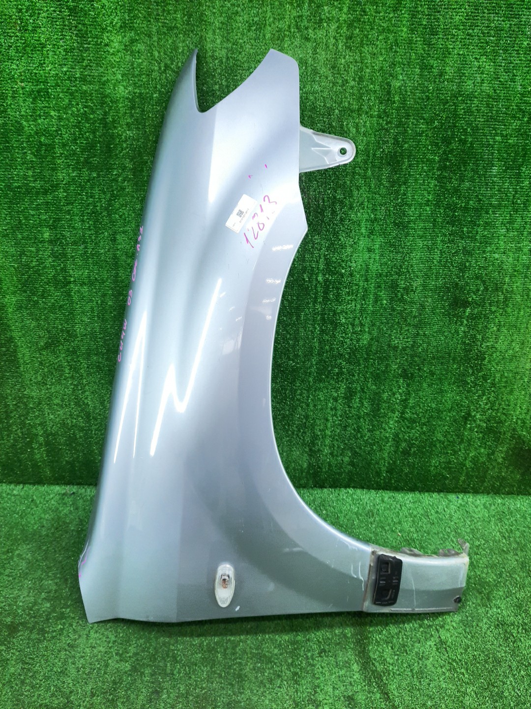 Крыло правое переднее MITSUBISHI AIRTREK CU2W, CU4W 12813 1 ракурс