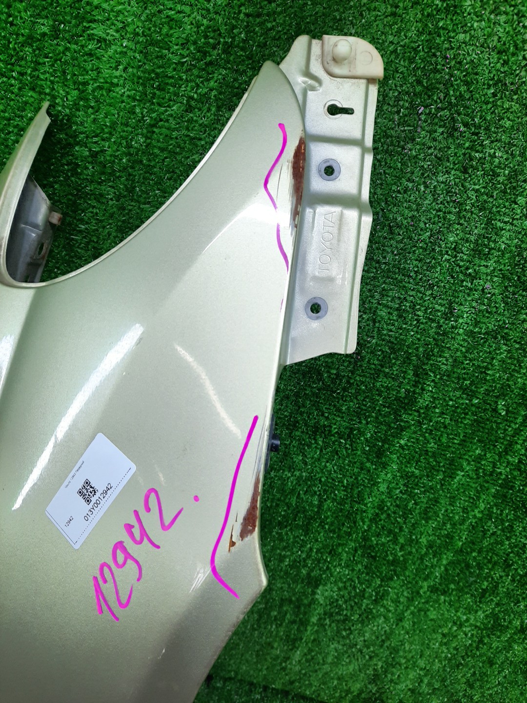 Крыло правое переднее TOYOTA PLATZ NCP12, SCP11, NCP16 12942 2 ракурс
