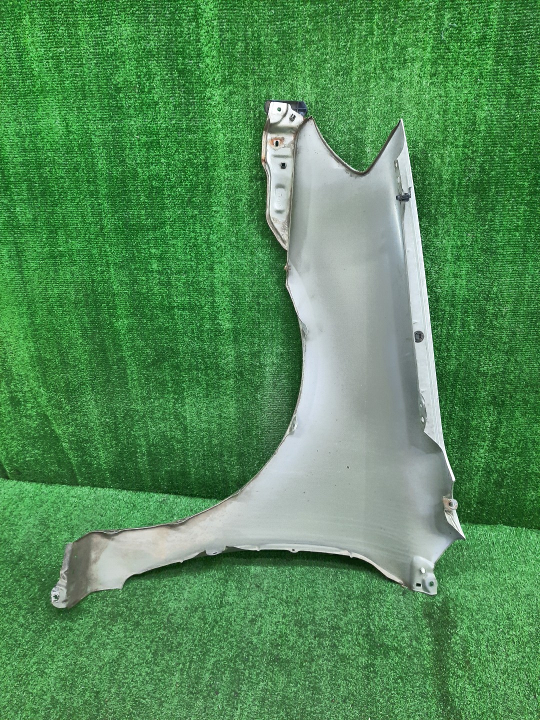 Крыло правое переднее TOYOTA COROLLA NZE121 12965 3 ракурс