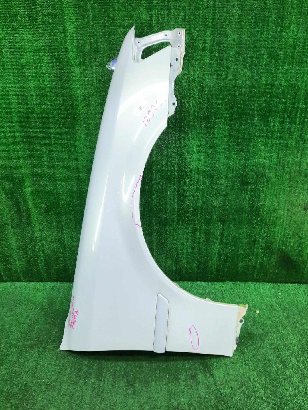 Крыло правое переднее TOYOTA CRESTA GX100, JZX100, JZX101, LX100, GX105, JZX105, SX100 12976 1 ракурс