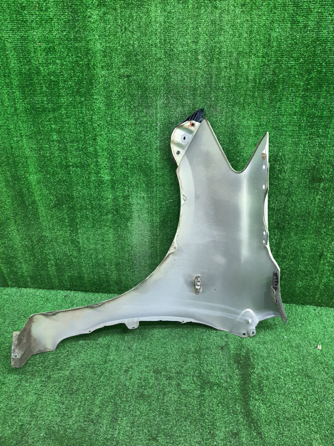 Крыло правое переднее TOYOTA BELTA NCP96, KSP90, KSP92, SCP92 12982 2 ракурс