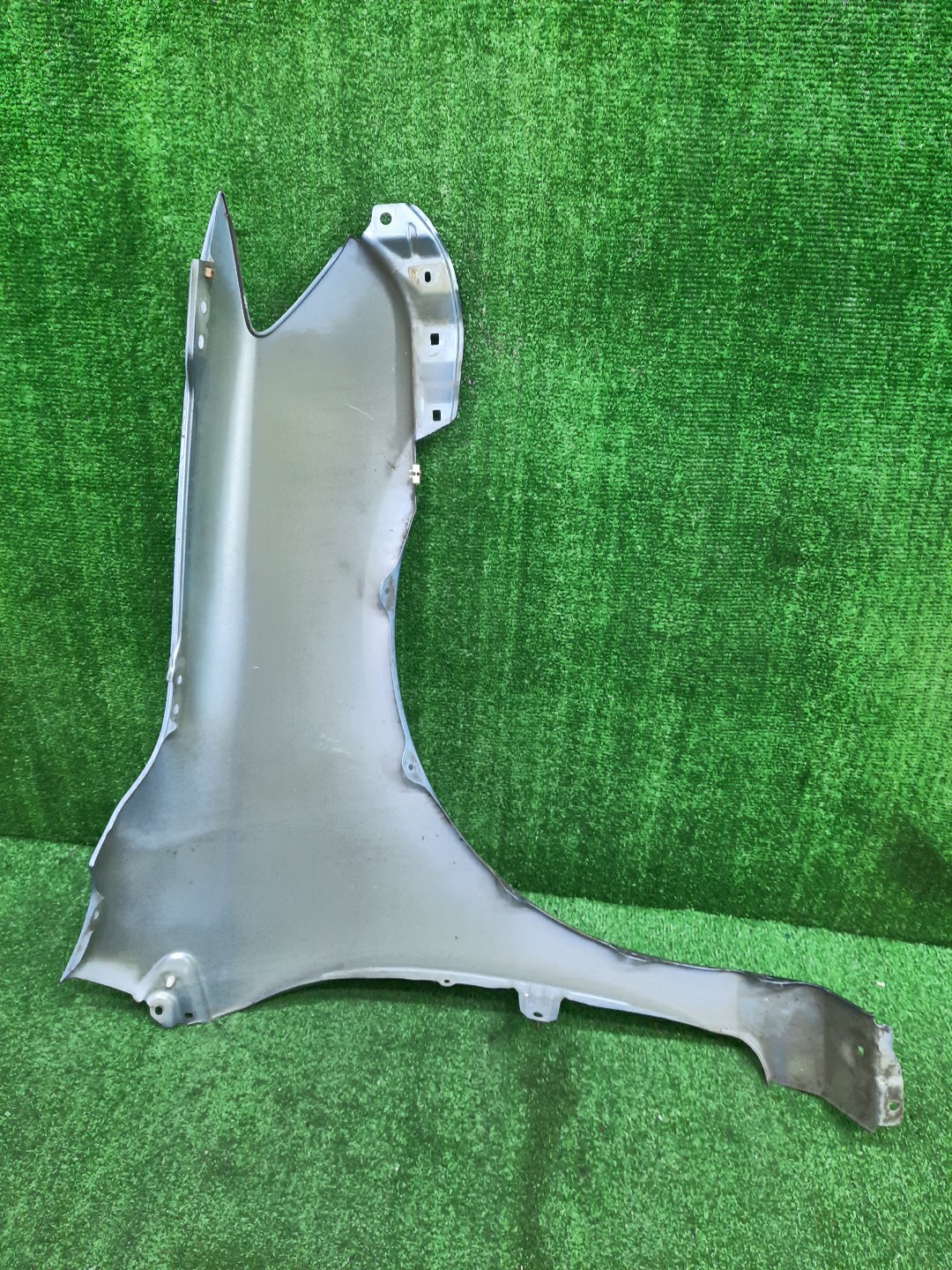 Крыло левое переднее TOYOTA COROLLA FIELDER, COROLLA  AXIO ZRE144G, ZRE142G, NZE144G, NZE141G, NZE141, NZE144, ZRE142, ZRE144 12994 3 ракурс