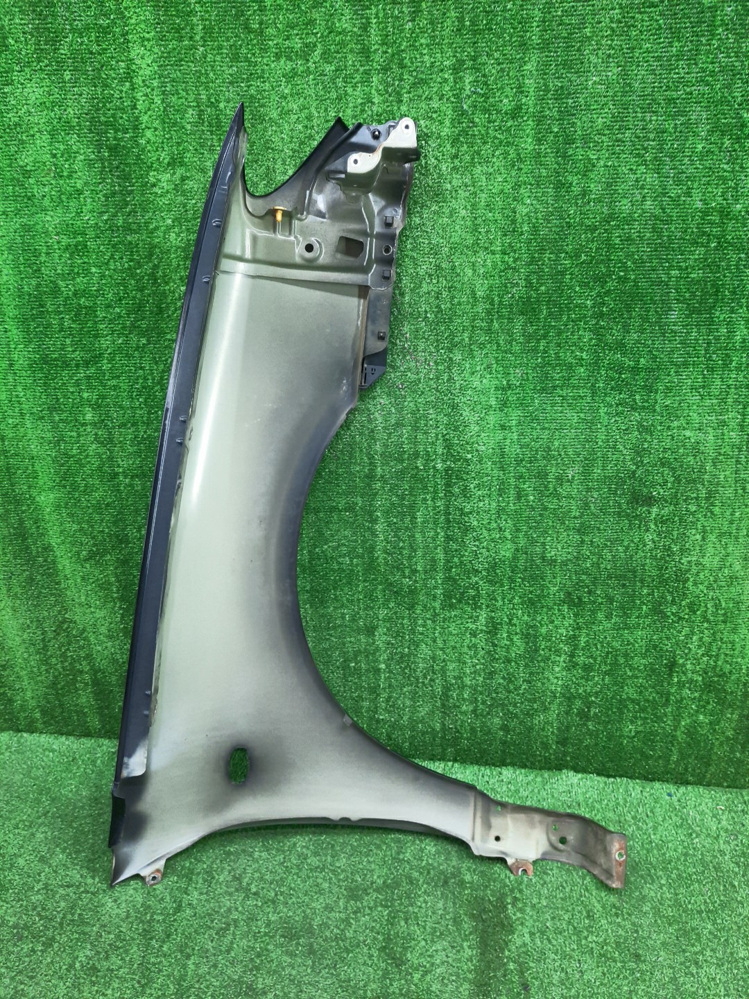 Крыло левое переднее SUBARU IMPREZA WRX, IMPREZA GDA, GGA, GDD, GG2, GG9, GGD, GG3, GGC, GD3, GD2, GD9 13024 3 ракурс