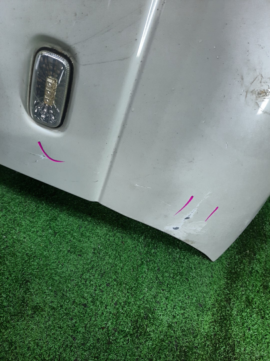 Крыло левое переднее NISSAN LAUREL HC35, GNC35, GC35 13107 2 ракурс