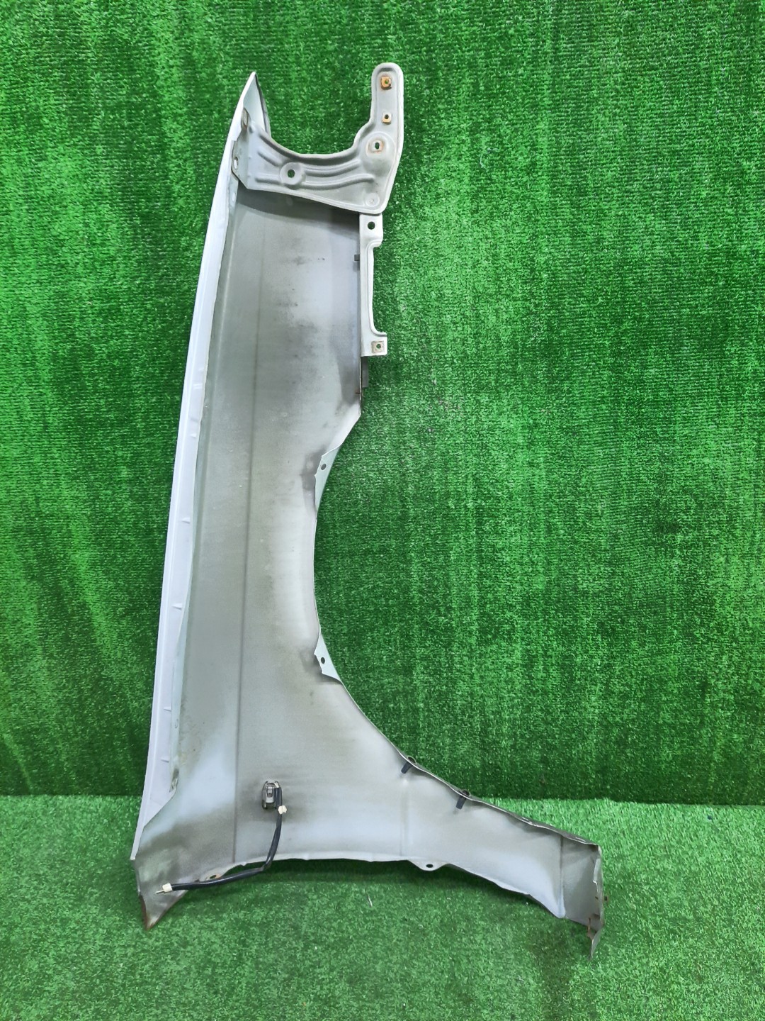 Крыло левое переднее TOYOTA VISTA SV40, SV41, CV40, SV42, SV43 13189 4 ракурс