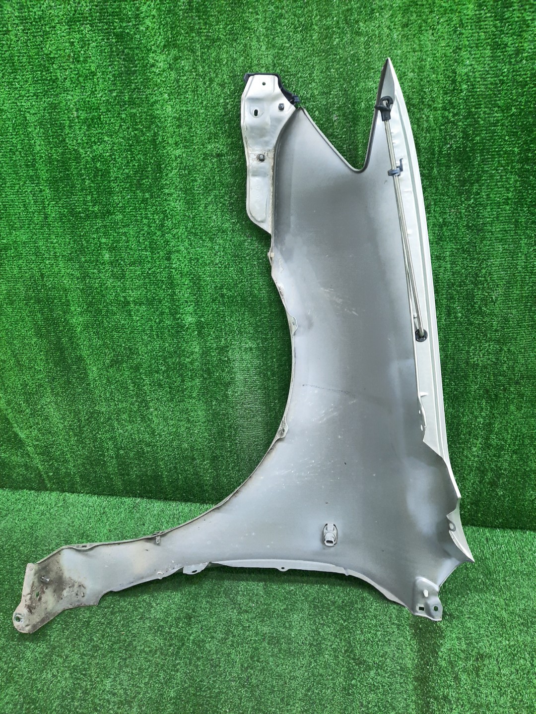 Крыло правое переднее TOYOTA COROLLA NZE121 13281 2 ракурс
