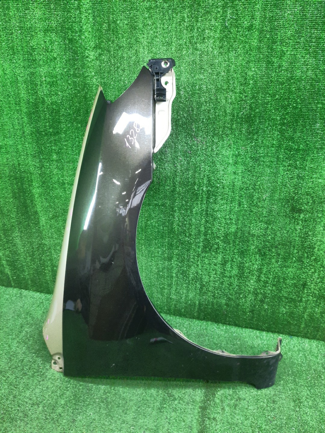 Крыло правое переднее TOYOTA COROLLA NZE121 13282 1 ракурс