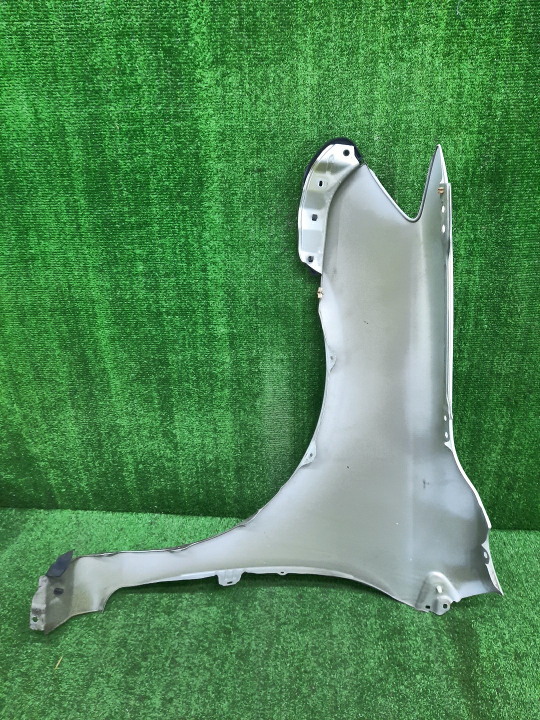 Крыло правое переднее TOYOTA COROLLA FIELDER, COROLLA  AXIO ZRE144G, ZRE142G, NZE144G, NZE141G, NZE141, NZE144, ZRE142, ZRE144 13383 5 ракурс