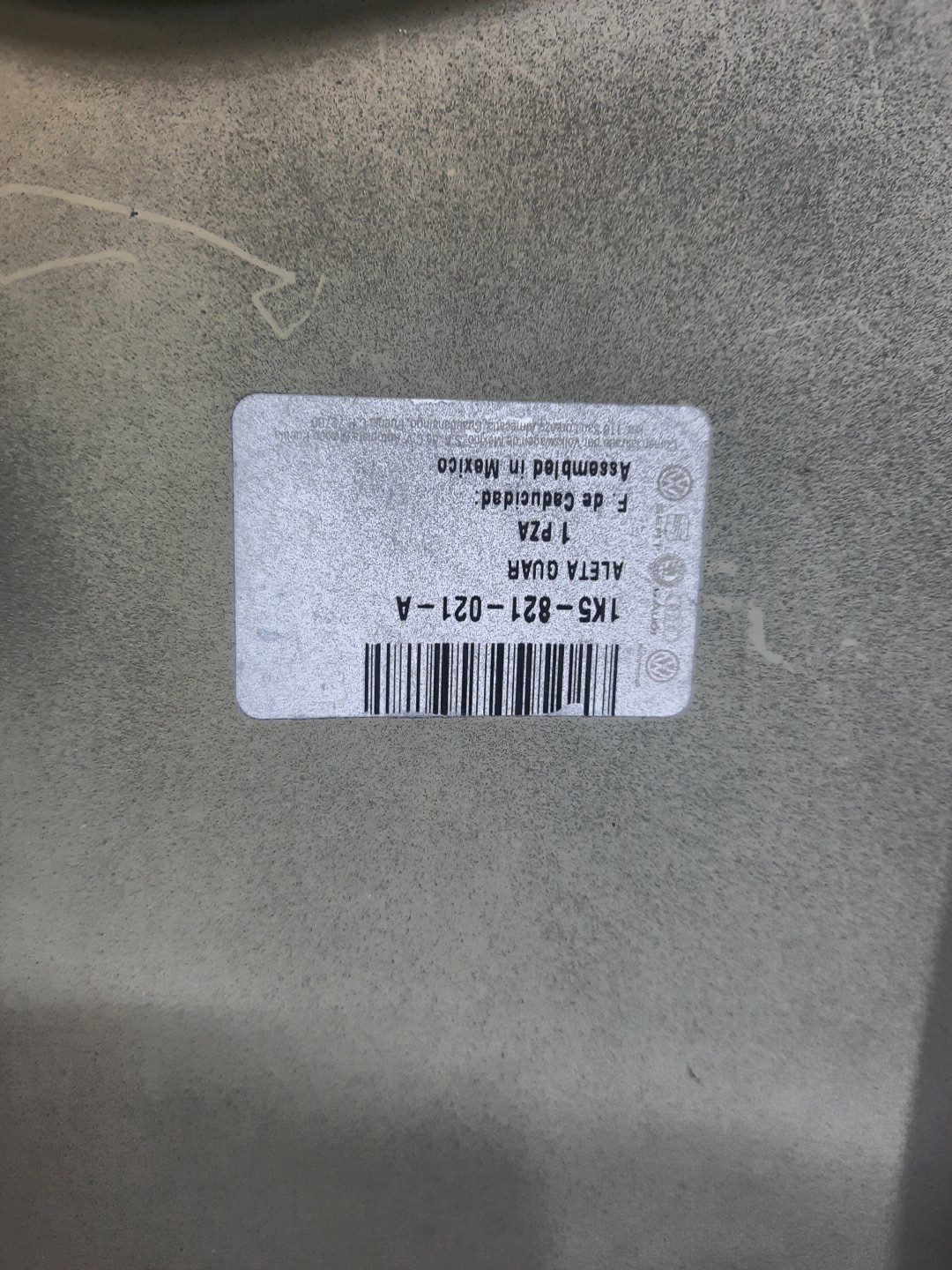 Крыло левое переднее VOLKSWAGEN GOLF, JETTA MK5, 1K5, 1K1, A5, 1K2 13403 5 ракурс