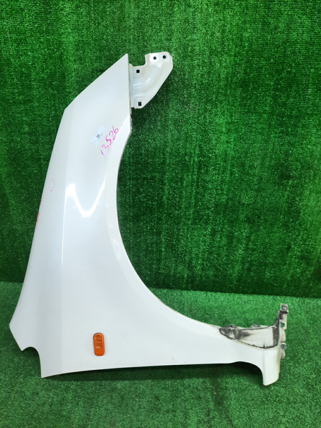 Крыло правое переднее HONDA STREAM RN2, RN1, RN3, RN4, RN5 13526 1 ракурс