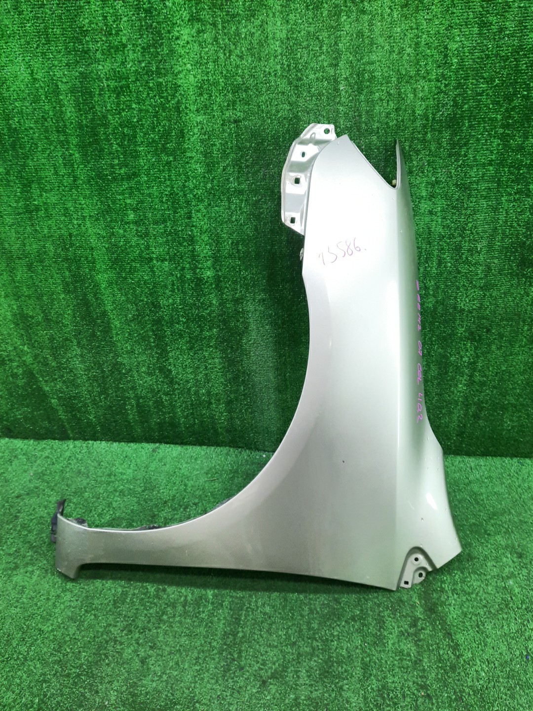 Крыло левое переднее TOYOTA COROLLA FIELDER, COROLLA  AXIO ZRE144G, ZRE142G, NZE144G, NZE141G, NZE141, NZE144, ZRE142, ZRE144 13586 1 ракурс