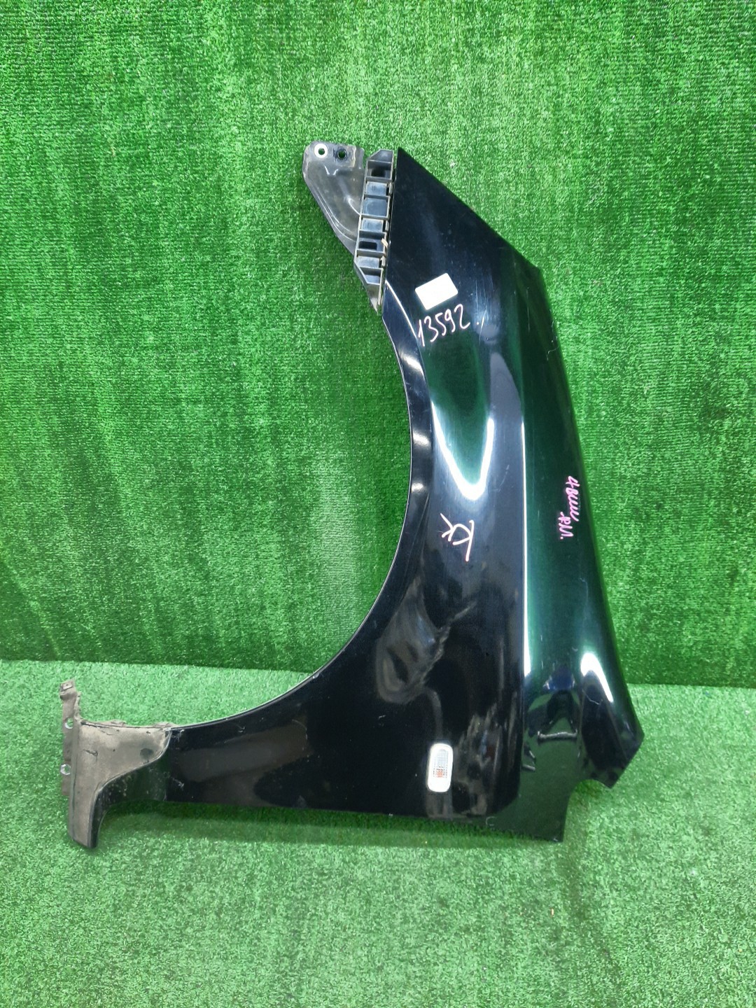 Крыло левое переднее HONDA STREAM RN2, RN1, RN3, RN4, RN5 13592 1 ракурс