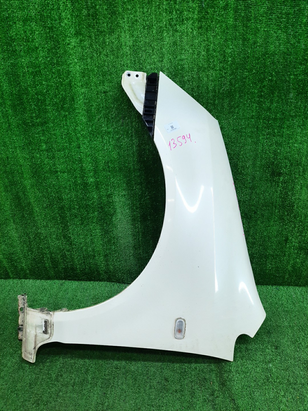 Крыло левое переднее HONDA STREAM RN2, RN1, RN3, RN4, RN5 13594 1 ракурс