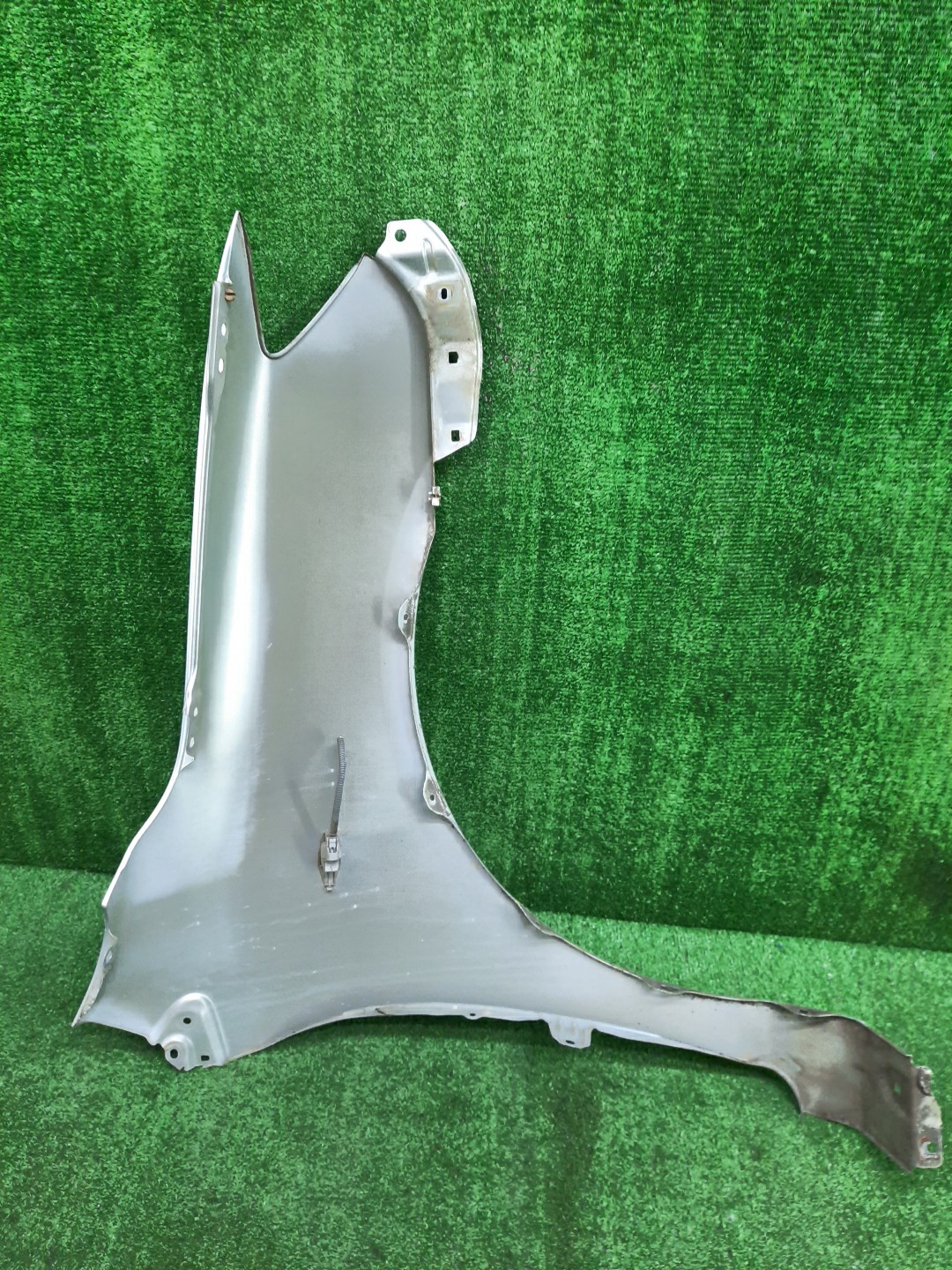 Крыло левое переднее TOYOTA COROLLA FIELDER, COROLLA  AXIO ZRE144G, ZRE142G, NZE144G, NZE141G, NZE141, NZE144, ZRE142, ZRE144 13598 5 ракурс